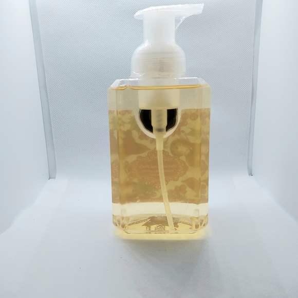 Michel Design Works foaming  Shea Butter hand soap mistletoe and holly 17.8 - Picture 3 of 4